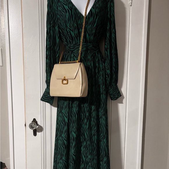 Paloma Picasso vintage Dead stock gold plated cream leathered shoulder bag - Picture 3 of 16